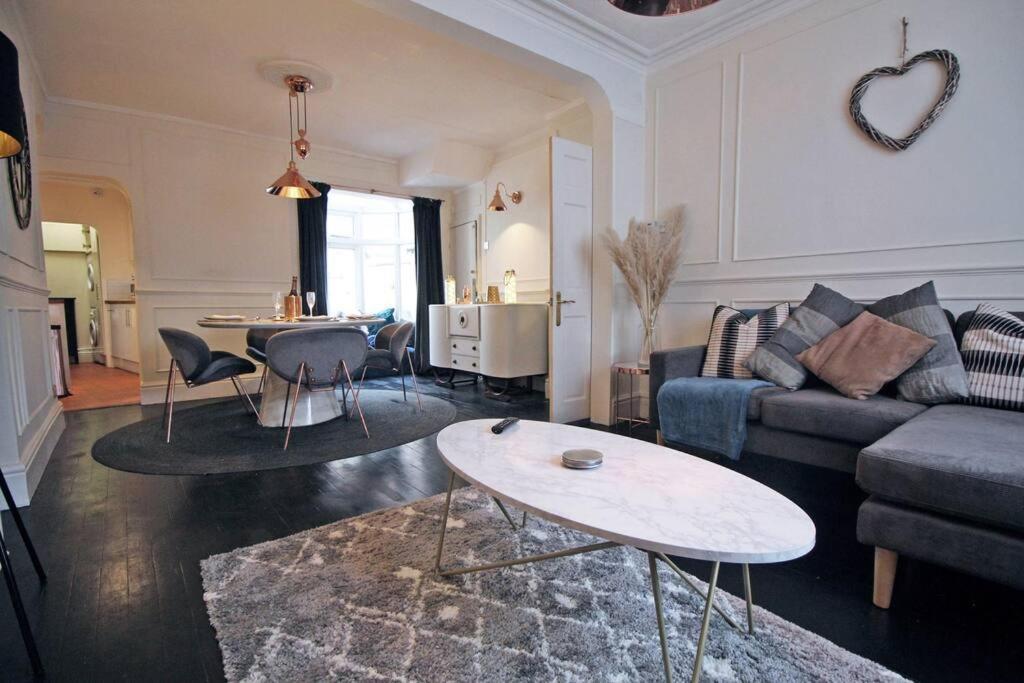In The Heart Of Chester, Historical & Stylish Exterior foto